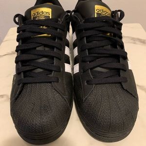 New adidas Superstar, Sz. 8/9.5!